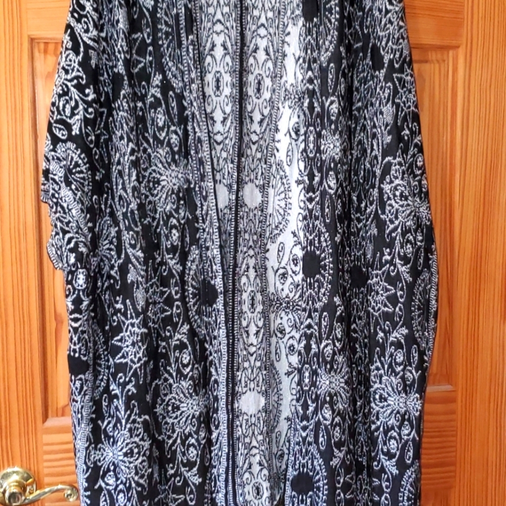 Melissa McCarthy Shimmery Knit Kimono